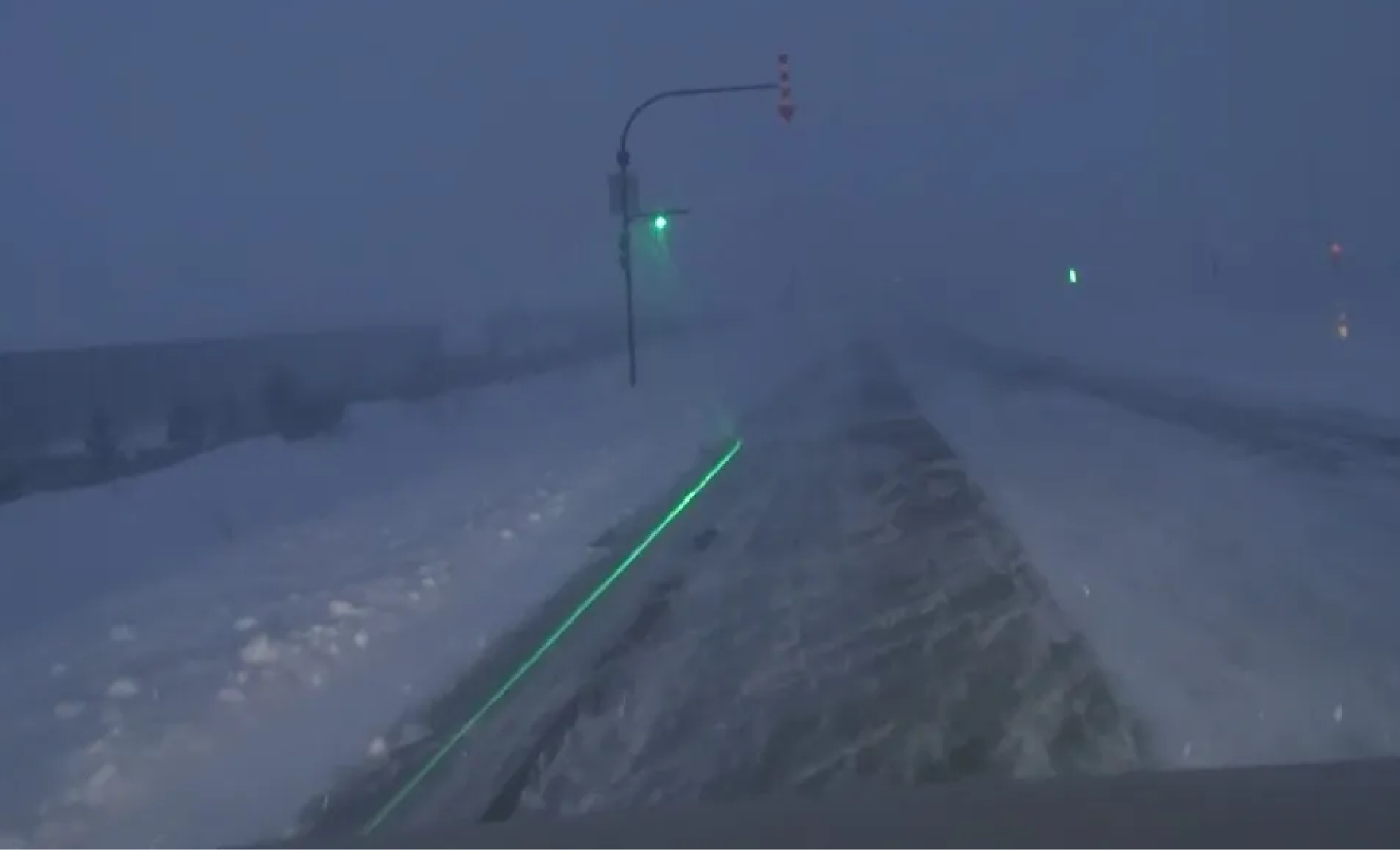 ラインレーザを降雪時の路面照明として応用してみました！